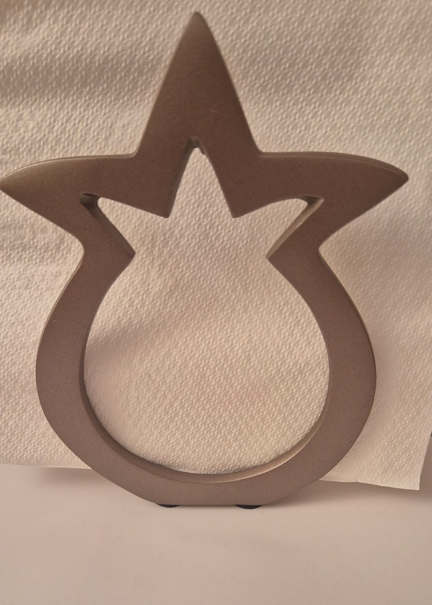 Porte-serviettes de l'artiste Emmanuel