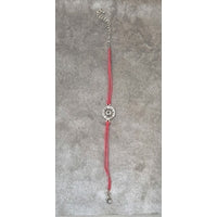 Bracelet fil rouge avec maguen en rodium entourée